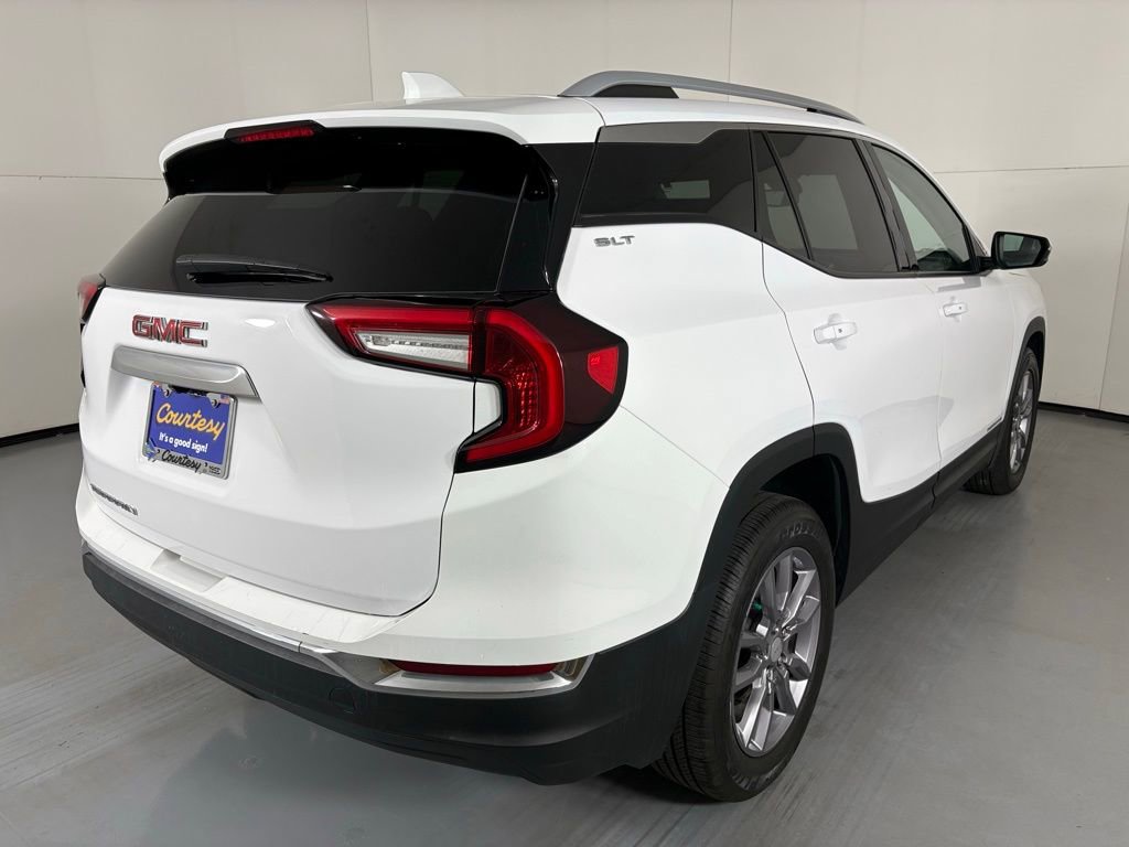 Used 2024 GMC Terrain SLT FWD image 8