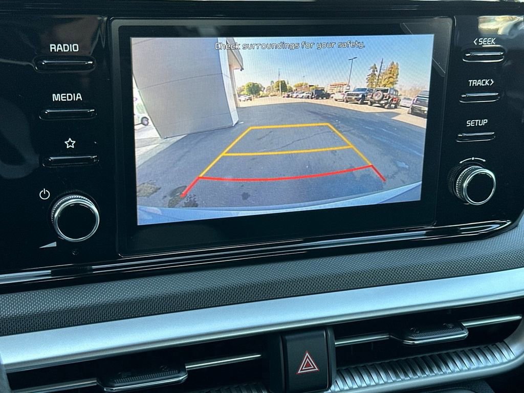 Used 2022 Kia K5 LX FWD image 17