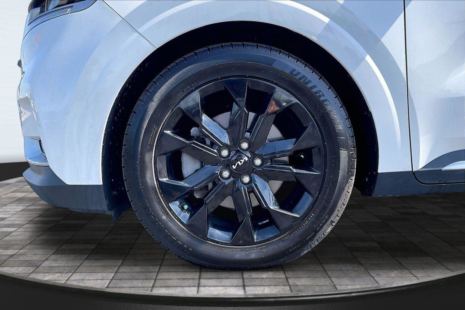 Used 2024 Kia Carnival SX Prestige FWD image 10