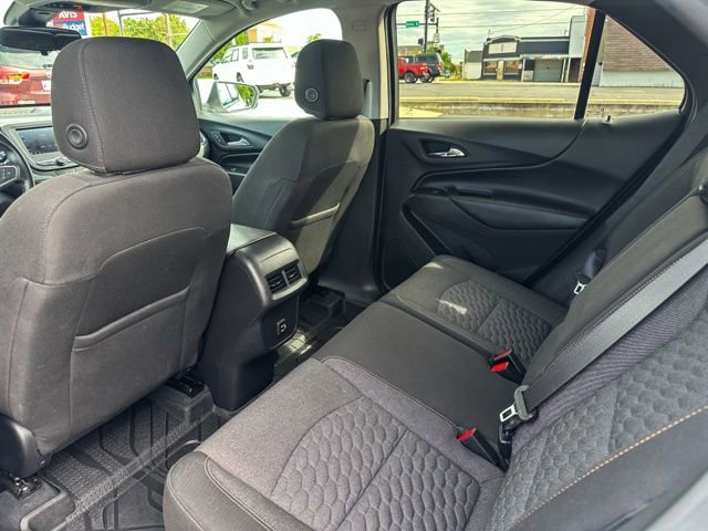 Used 2020 Chevrolet Equinox LT w/ Driver Convenience Package AWD/4WD image 19