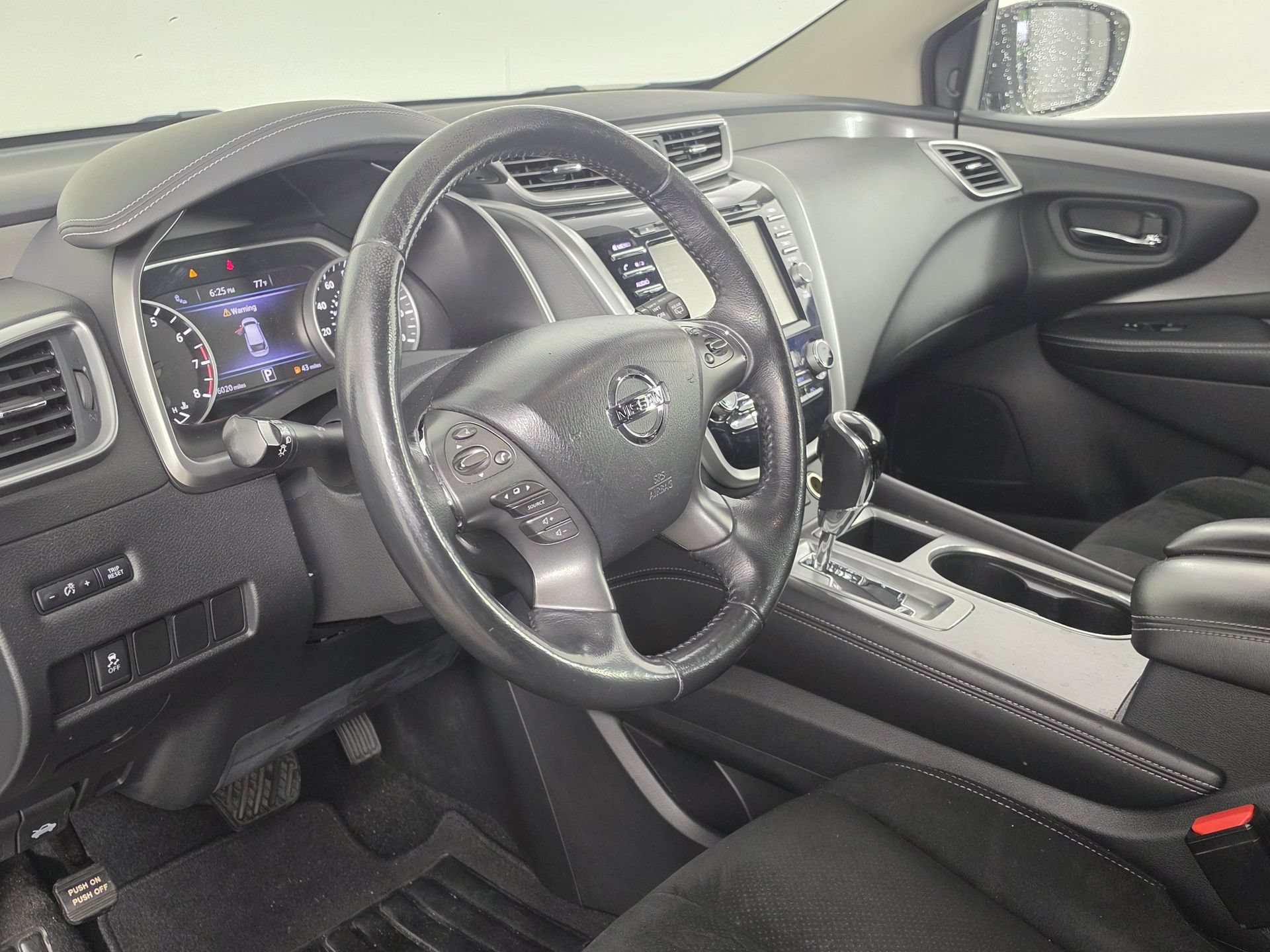 Used 2019 Nissan Murano SV w/ Cargo Package FWD image 2