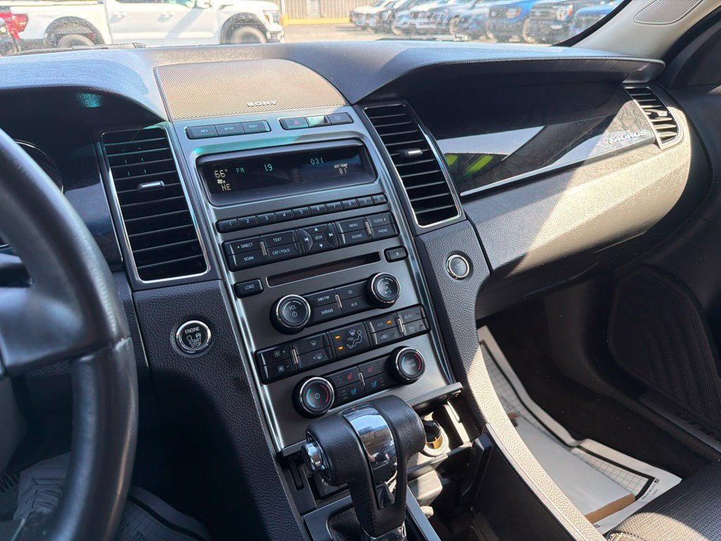 Used 2011 Ford Taurus Limited w/ 303A Rapid Spec Order Code FWD image 16