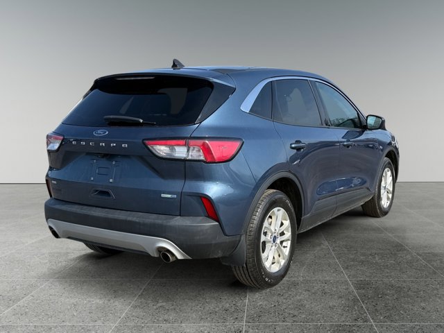 Used 2020 Ford Escape SE image 5