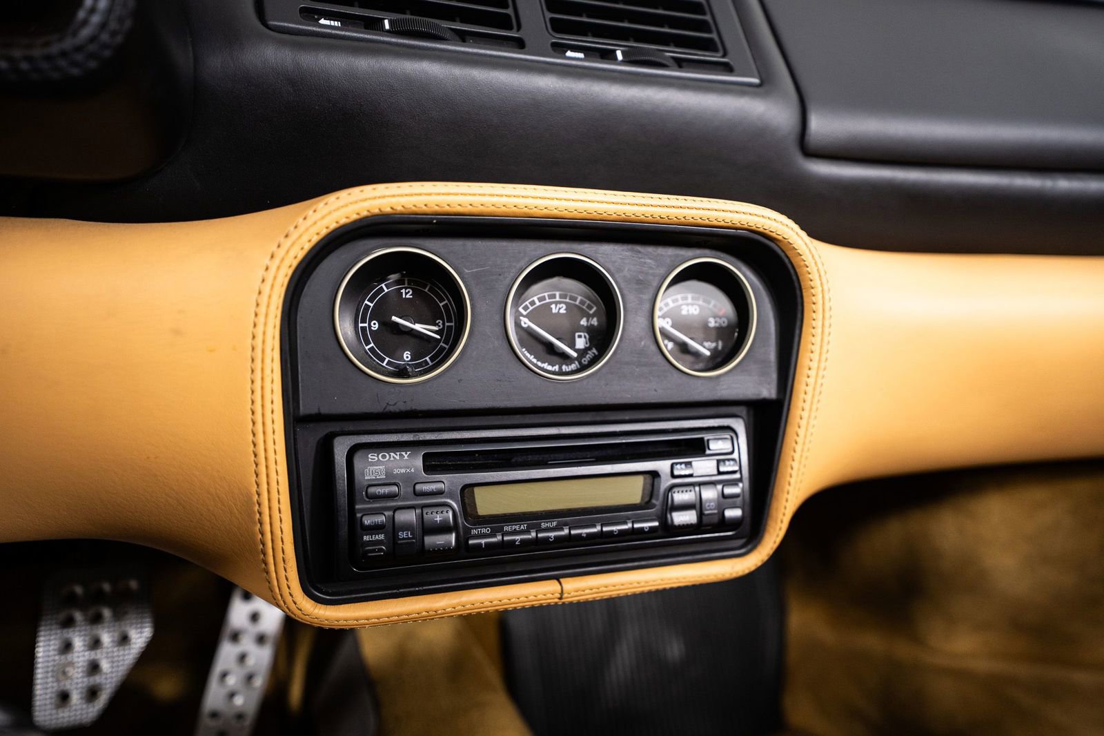 Used 1997 Ferrari F355 Spider image 33