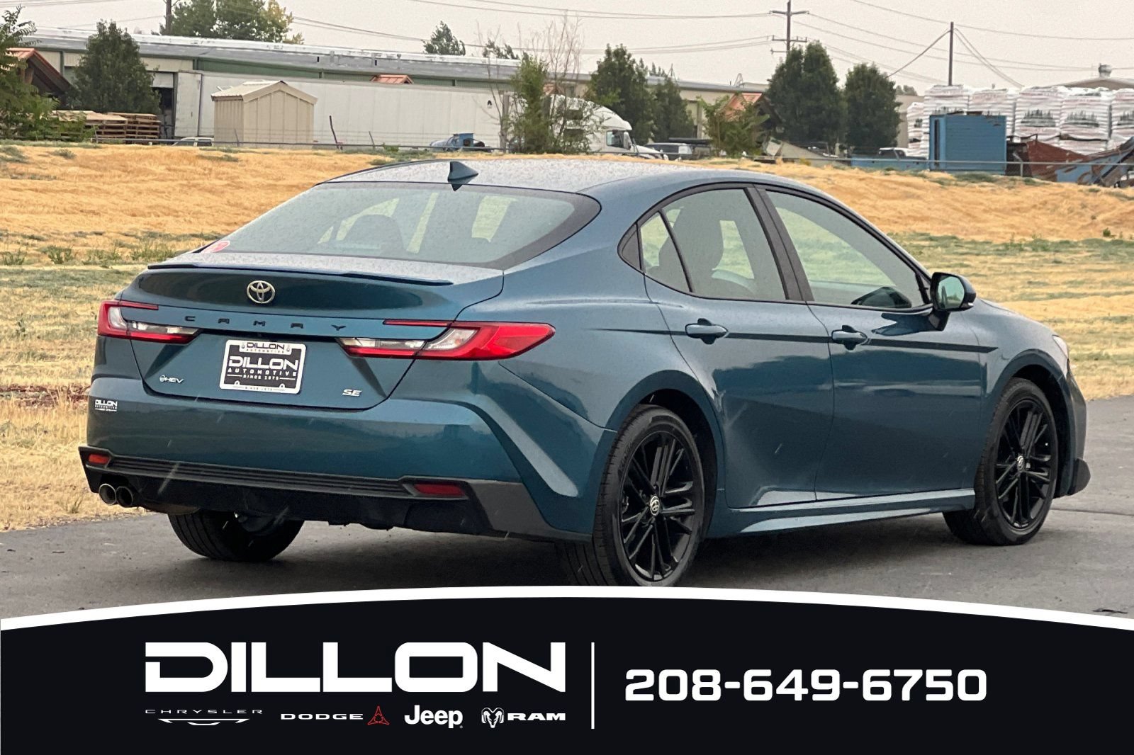 Used 2025 Toyota Camry SE FWD image 7