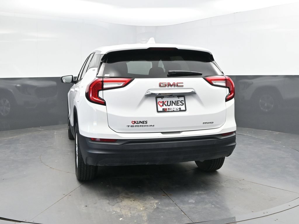 Used 2024 GMC Terrain SLE AWD/4WD image 6