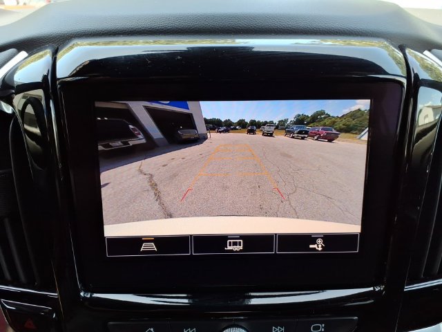 Used 2023 Chevrolet Traverse LT AWD/4WD image 27