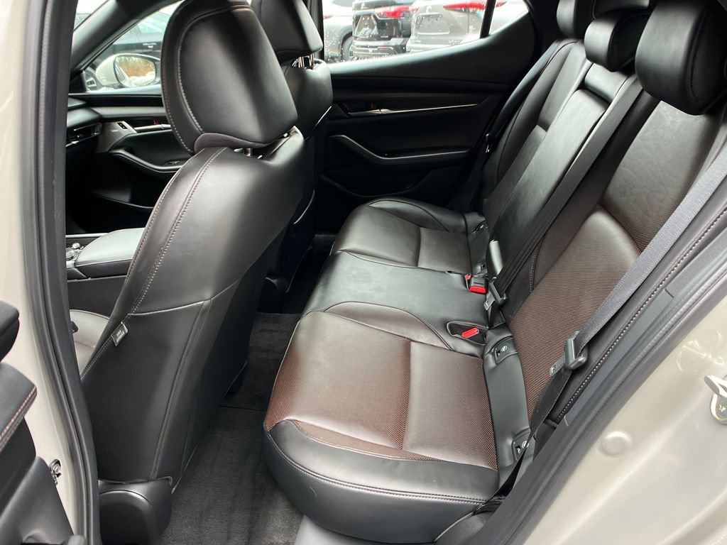 Used 2025 MAZDA MAZDA3 2.5 S Hatchback w/ Premium Pkg image 22