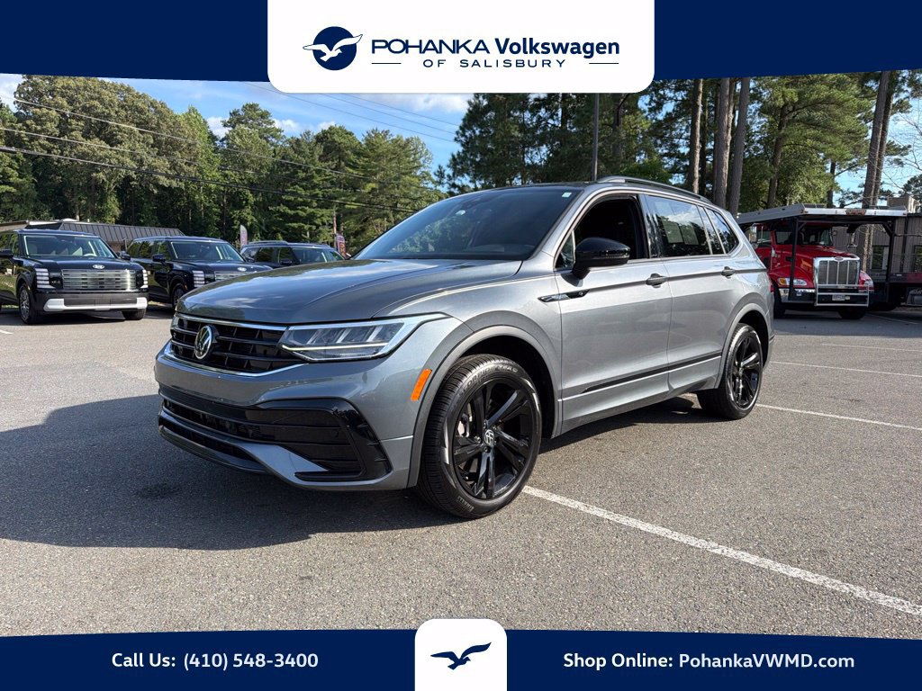 Used 2024 Volkswagen Tiguan SE R-Line AWD/4WD image 1
