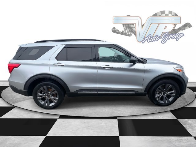 Used 2021 Ford Explorer XLT w/ Equipment Group 202A image 3