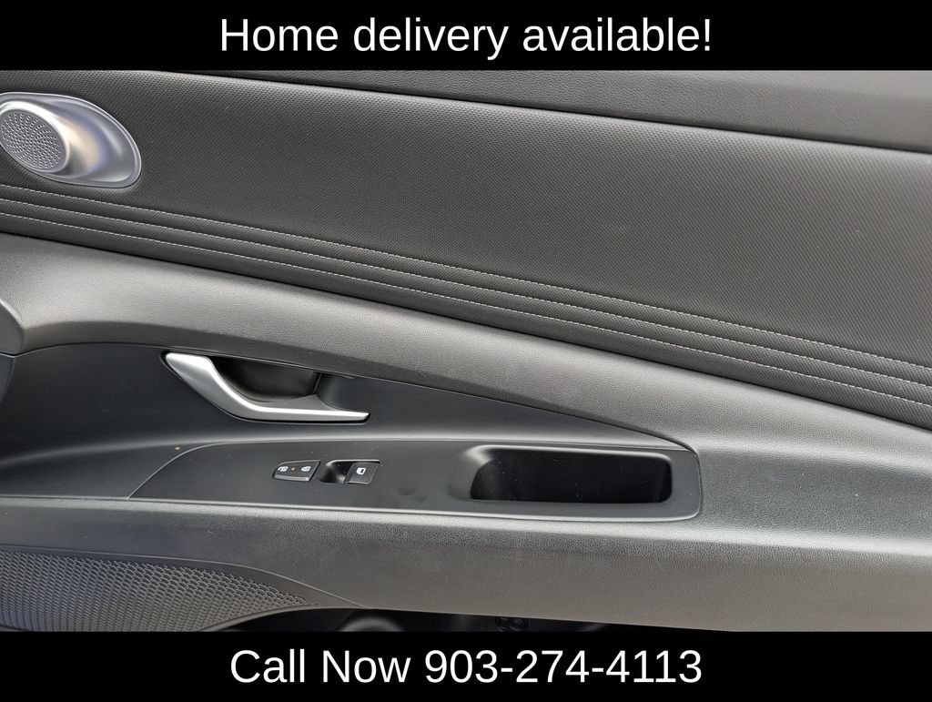 Used 2025 Hyundai Elantra SEL FWD image 36