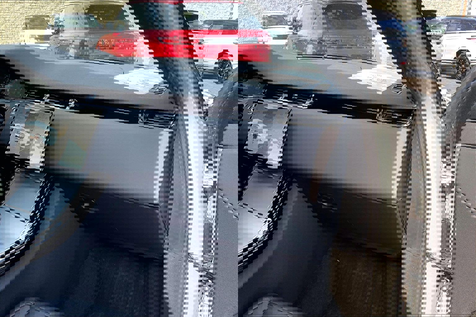 Certified 2025 Land Rover Range Rover Evoque S image 17