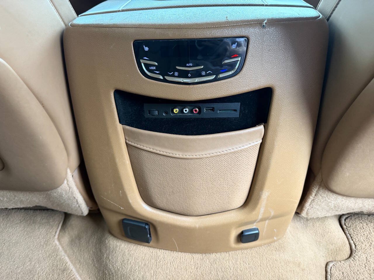 Used 2016 Cadillac Escalade ESV Platinum AWD/4WD image 46