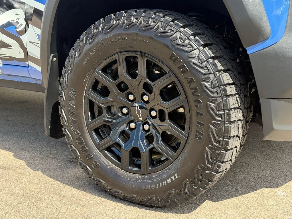 Used 2025 Chevrolet Colorado Trail Boss AWD/4WD image 24