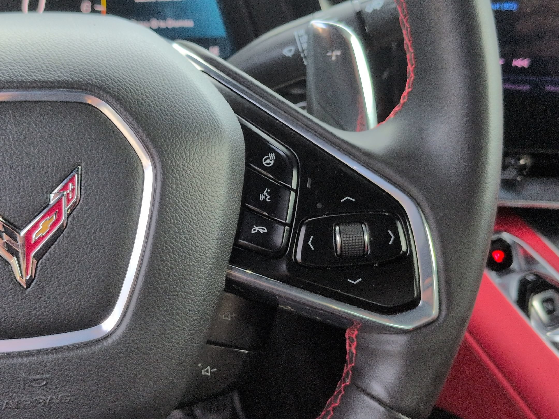 Used 2024 Chevrolet Corvette Stingray Preferred Cpe w/ Z51 Performance Package RWD image 19