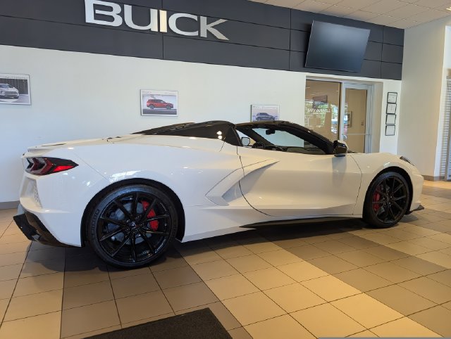New 2027 Chevrolet Corvette Stingray Convertible w/ Stealth Interior Trim Package RWD image 7