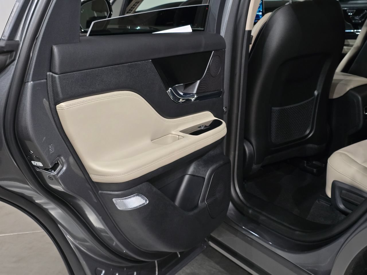 New 2026 Lincoln Corsair Reserve AWD/4WD image 31