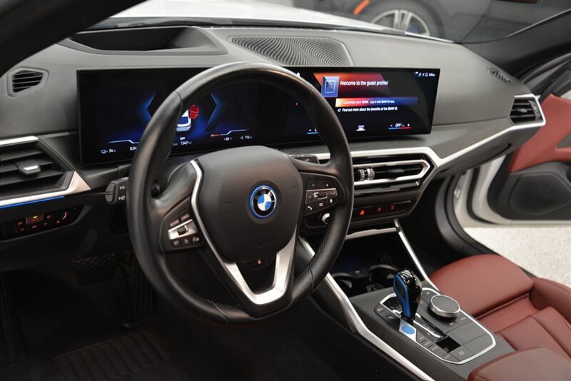 Used 2023 BMW i4 eDrive35 w/ Premium Package RWD image 16