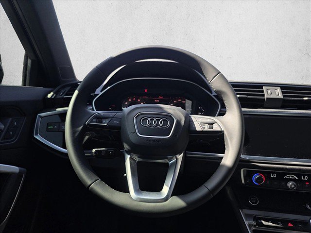 Certified 2025 Audi Q3 2.0T Premium w/ Convenience Package AWD/4WD image 19