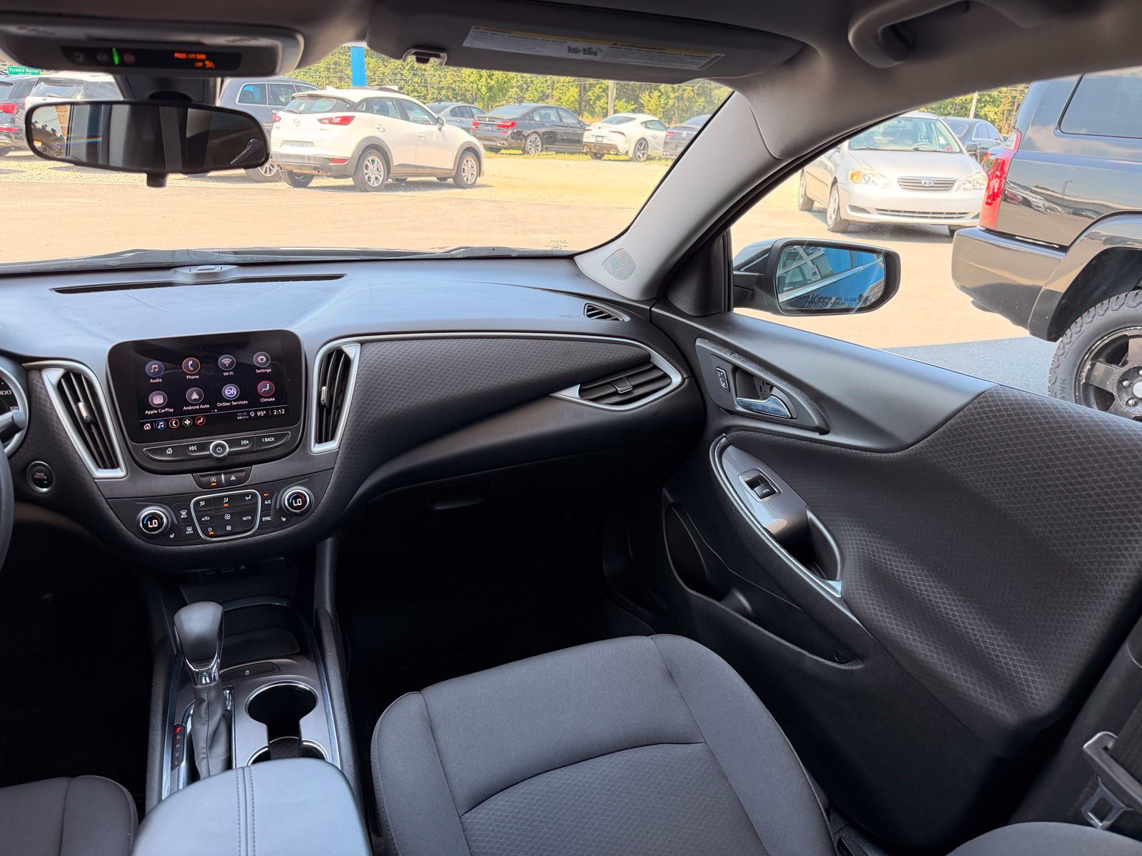 Used 2022 Chevrolet Malibu LT FWD image 24
