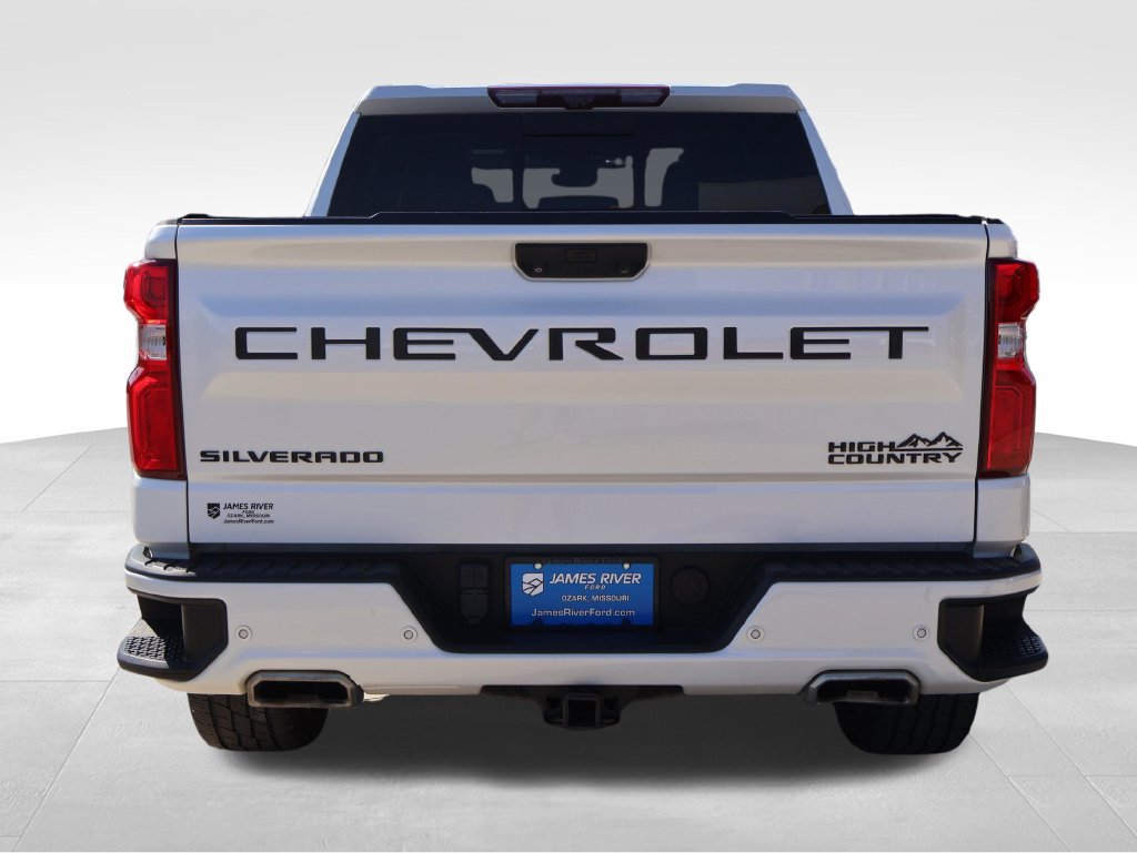 Used 2022 Chevrolet Silverado 1500 High Country w/ Technology Package AWD/4WD image 4