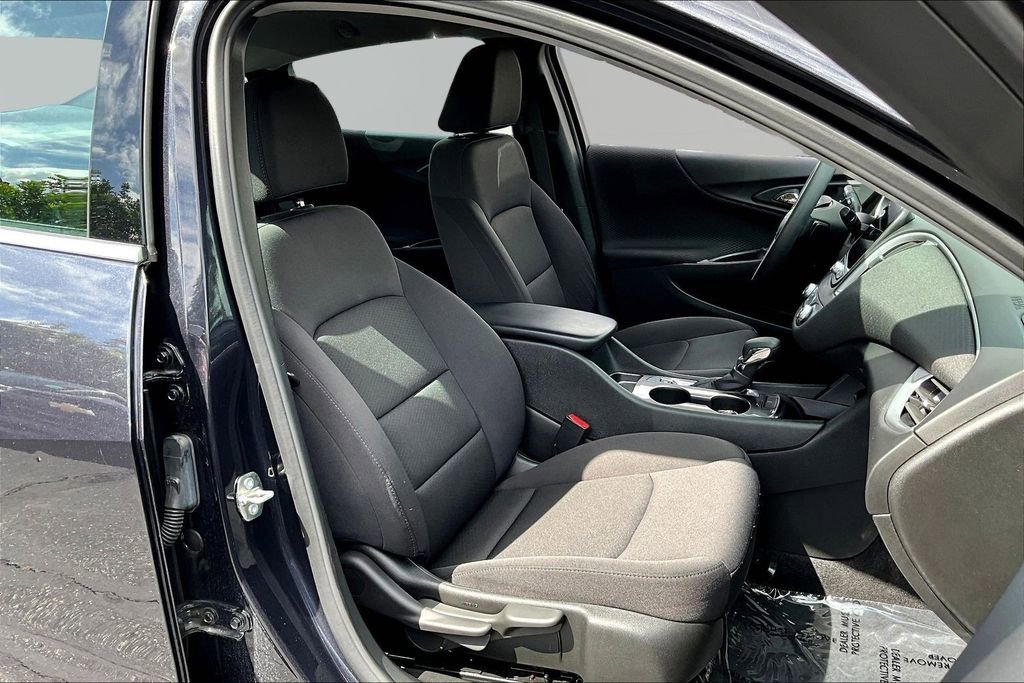 Used 2023 Chevrolet Malibu LS FWD image 27