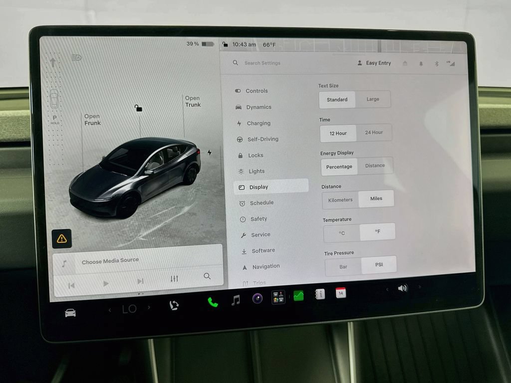 Used 2026 Tesla Model Y 2WD image 39