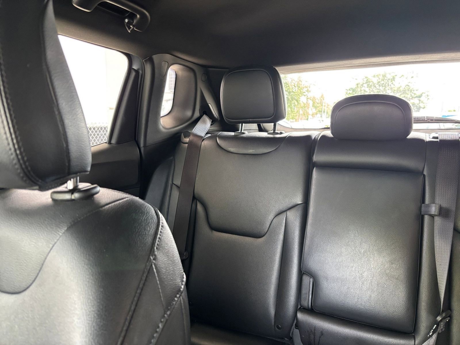 Used 2025 Jeep Compass Limited AWD/4WD image 39