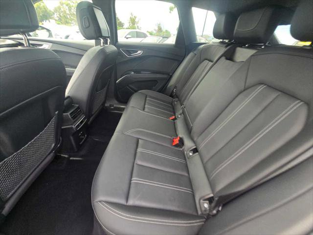 Used 2024 Audi Q4 e-tron Premium Plus w/ Premium Plus image 21