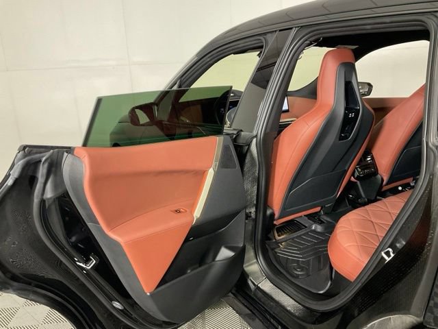 Used 2023 BMW iX xDrive50 w/ Sport Package AWD/4WD image 29