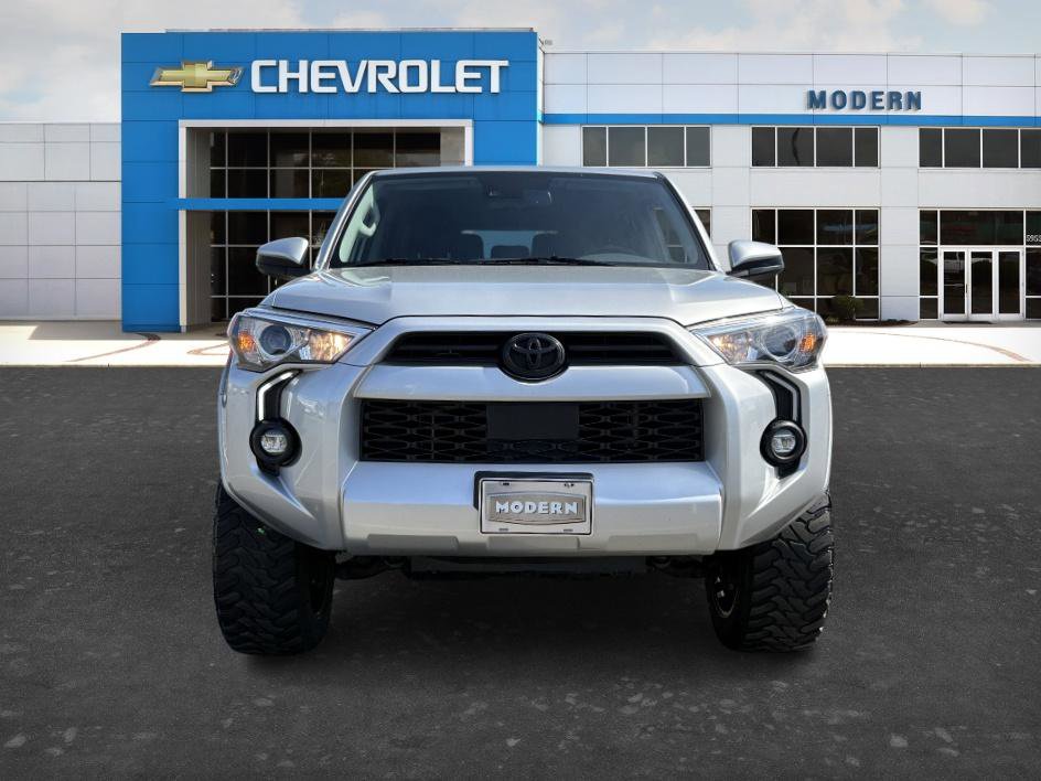 Used 2022 Toyota 4Runner SR5 AWD/4WD image 7