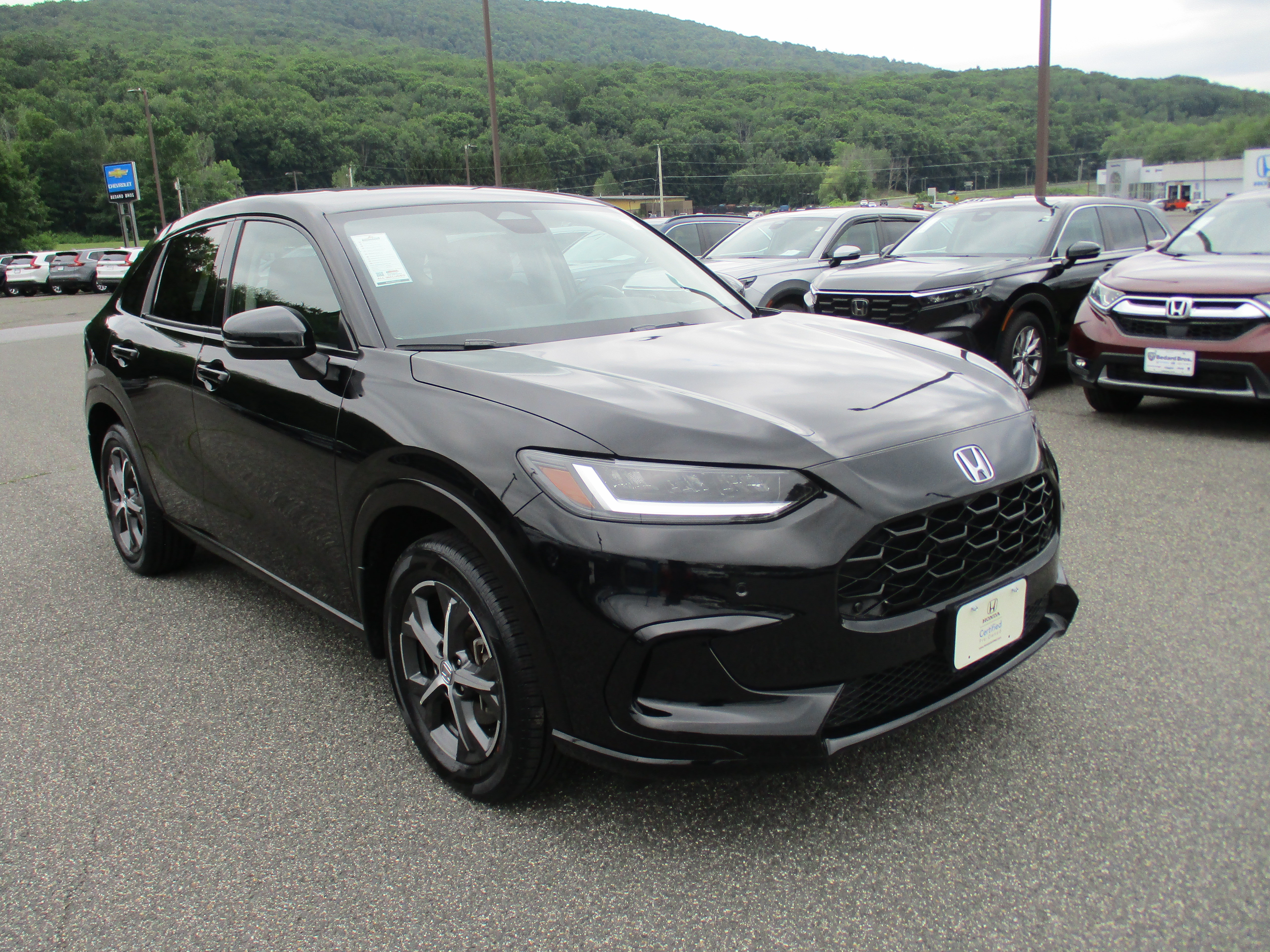 Certified 2024 Honda HR-V EX-L image 3