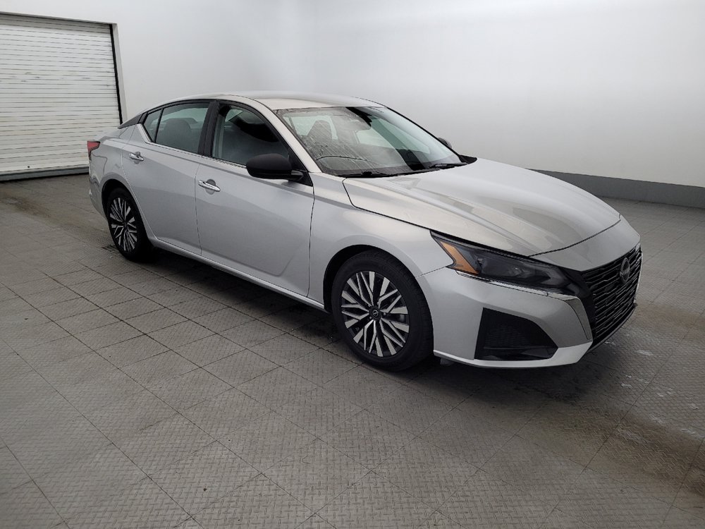 Used 2024 Nissan Altima 2.5 SV FWD image 13
