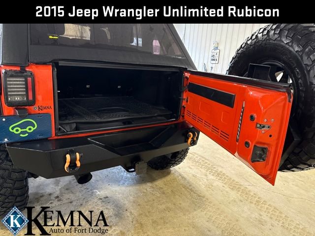 Used 2015 Jeep Wrangler Unlimited Rubicon w/ Connectivity Group image 32