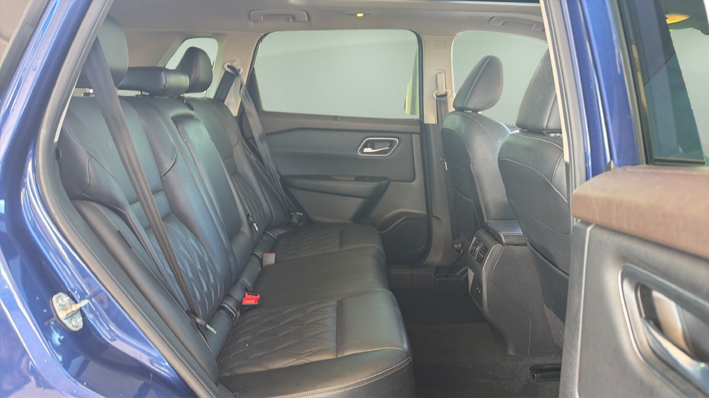 Certified 2023 Nissan Rogue Platinum AWD/4WD image 14