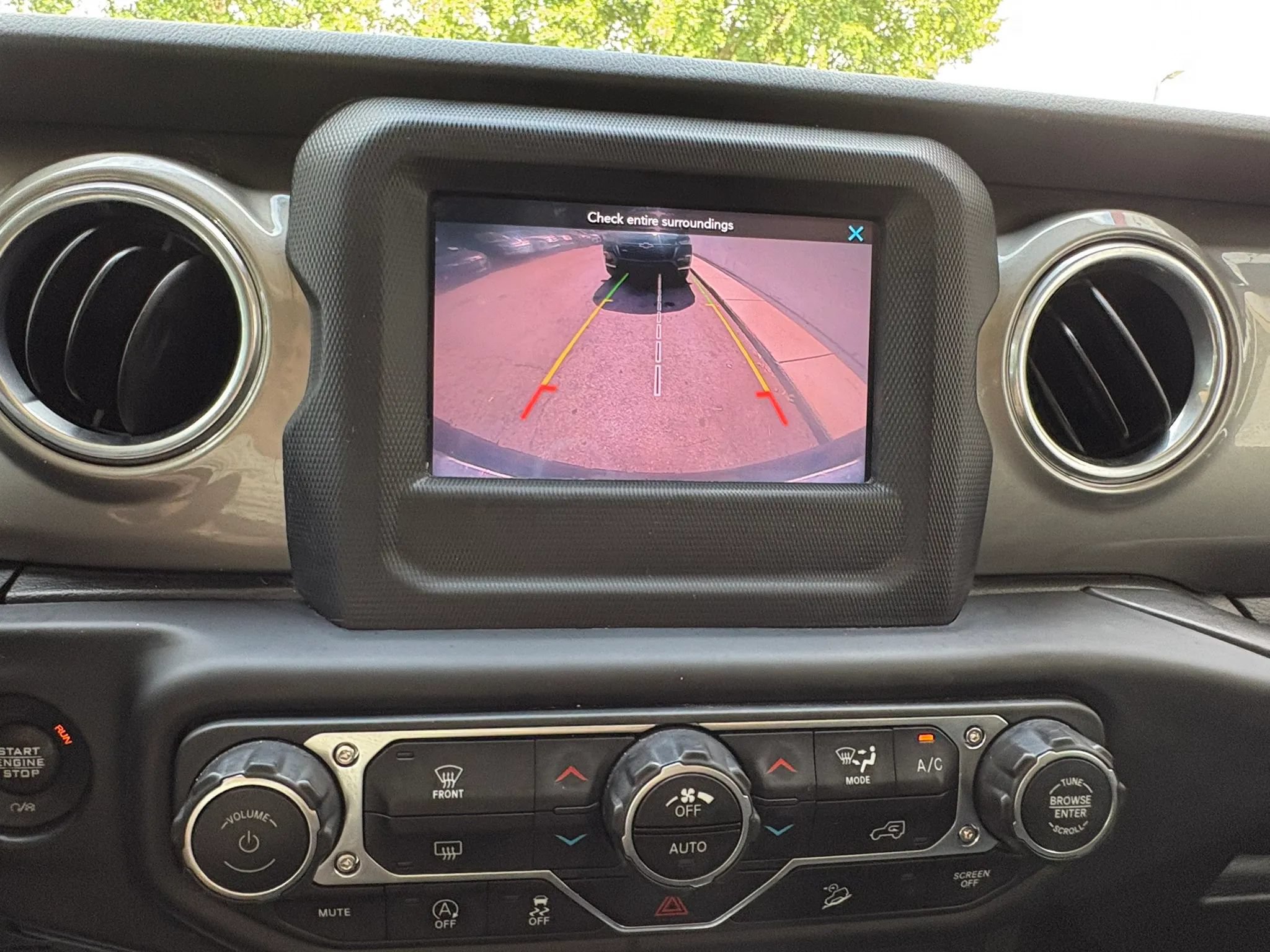 Used 2019 Jeep Wrangler Unlimited Sahara w/ LED Lighting Group AWD/4WD image 42