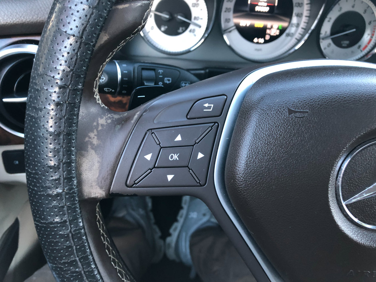 Used 2013 Mercedes-Benz GLK 350 4MATIC image 14