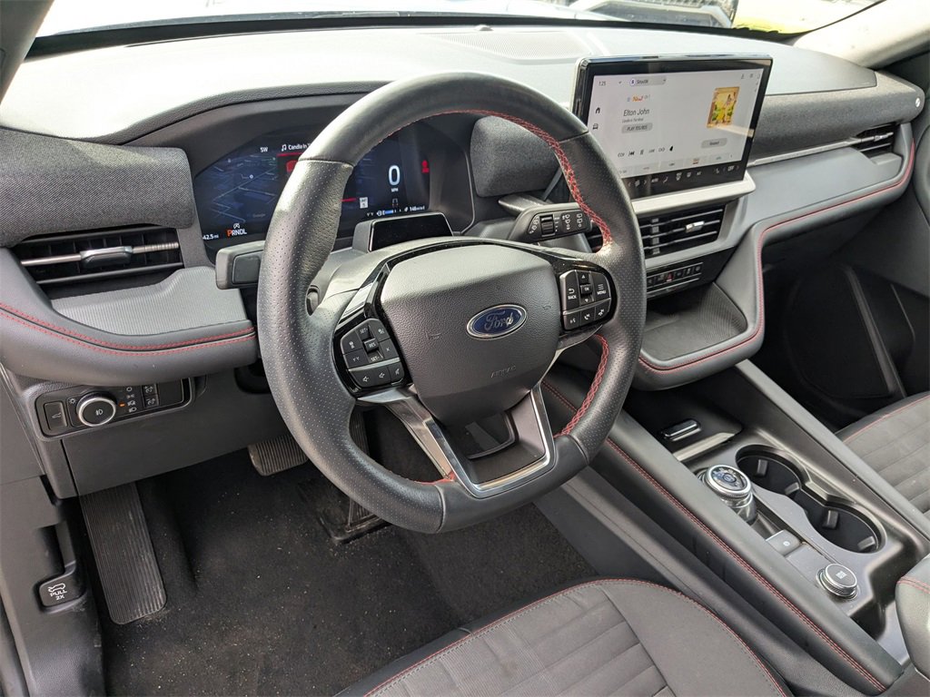 Used 2025 Ford Explorer ST-Line w/ ST-Line Street Pack image 10