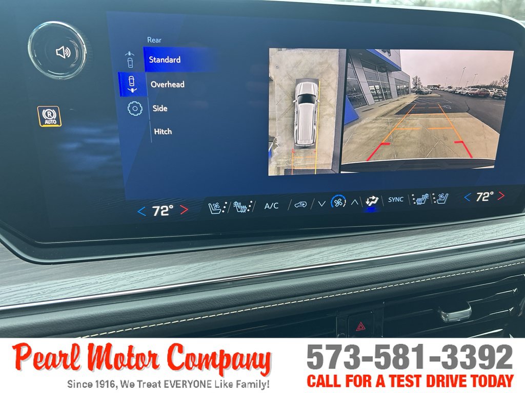 New 2026 Chevrolet Suburban Premier w/ Sun And Tow Package AWD/4WD image 17