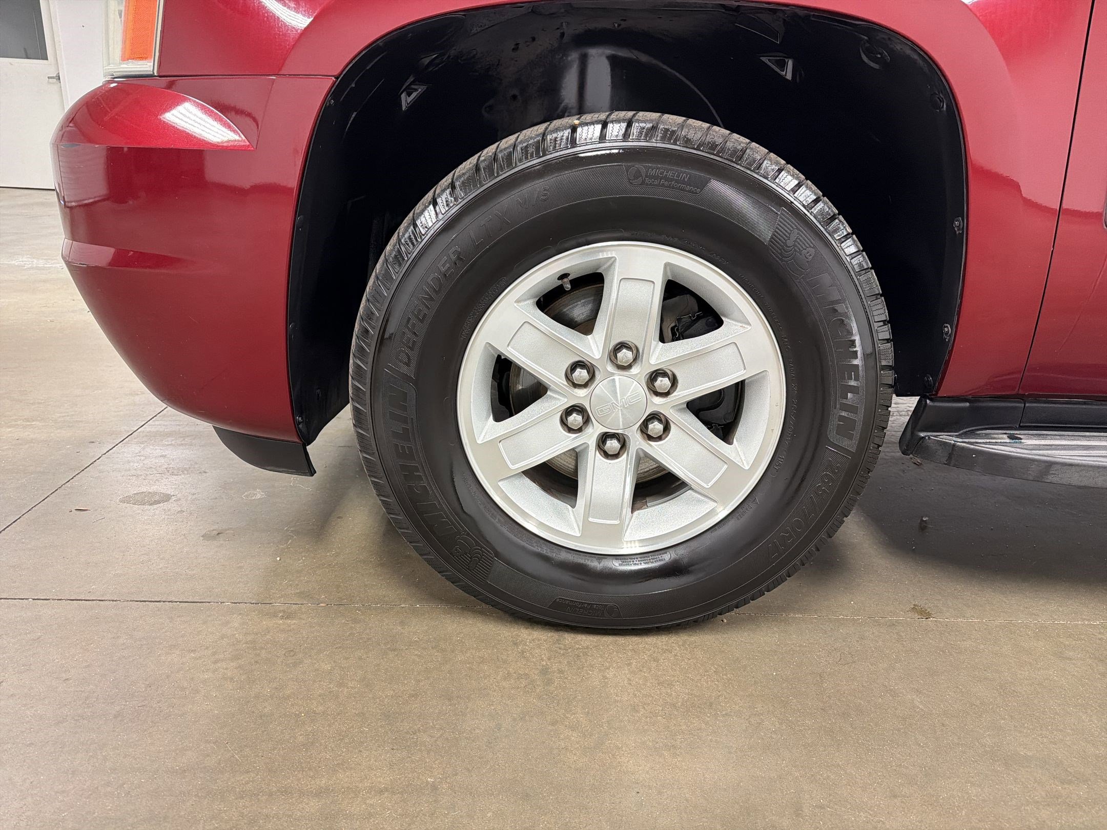 Used 2011 GMC Yukon SLT image 11