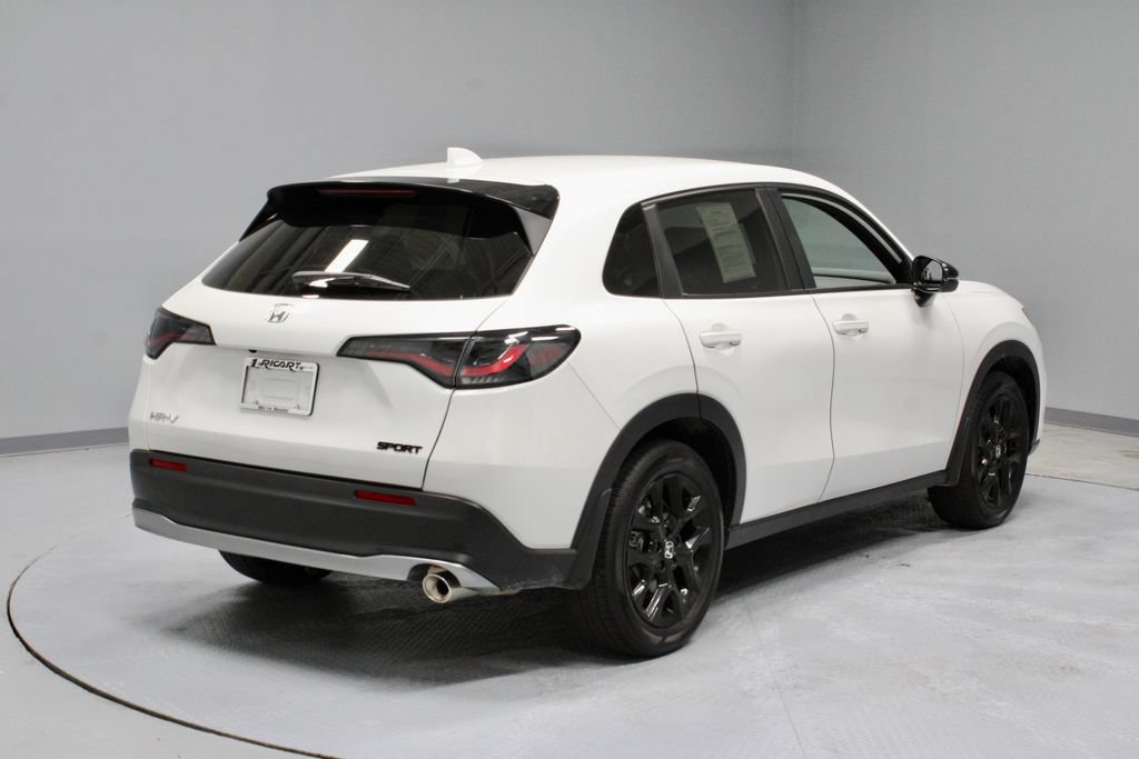Used 2025 Honda HR-V Sport image 12
