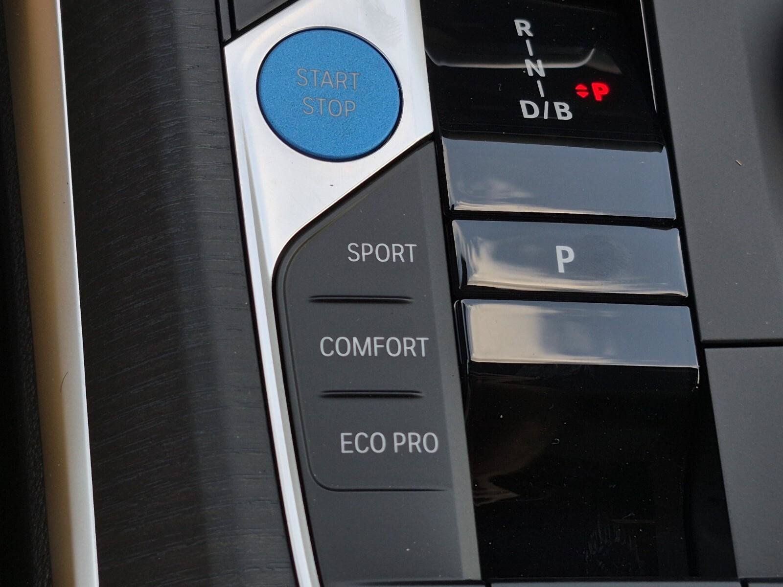 New 2026 BMW i4 eDrive40 w/ M Sport Package RWD image 32