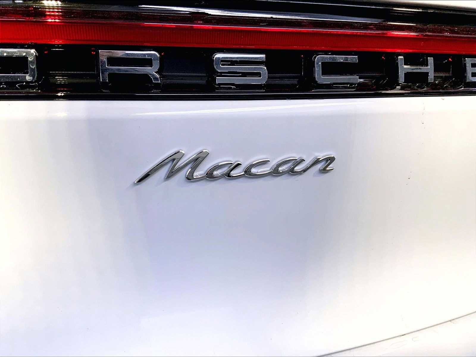 New 2026 Porsche Macan AWD/4WD image 19