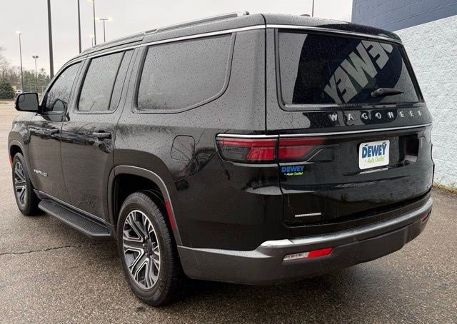 Used 2022 Jeep Wagoneer Series III AWD/4WD image 3