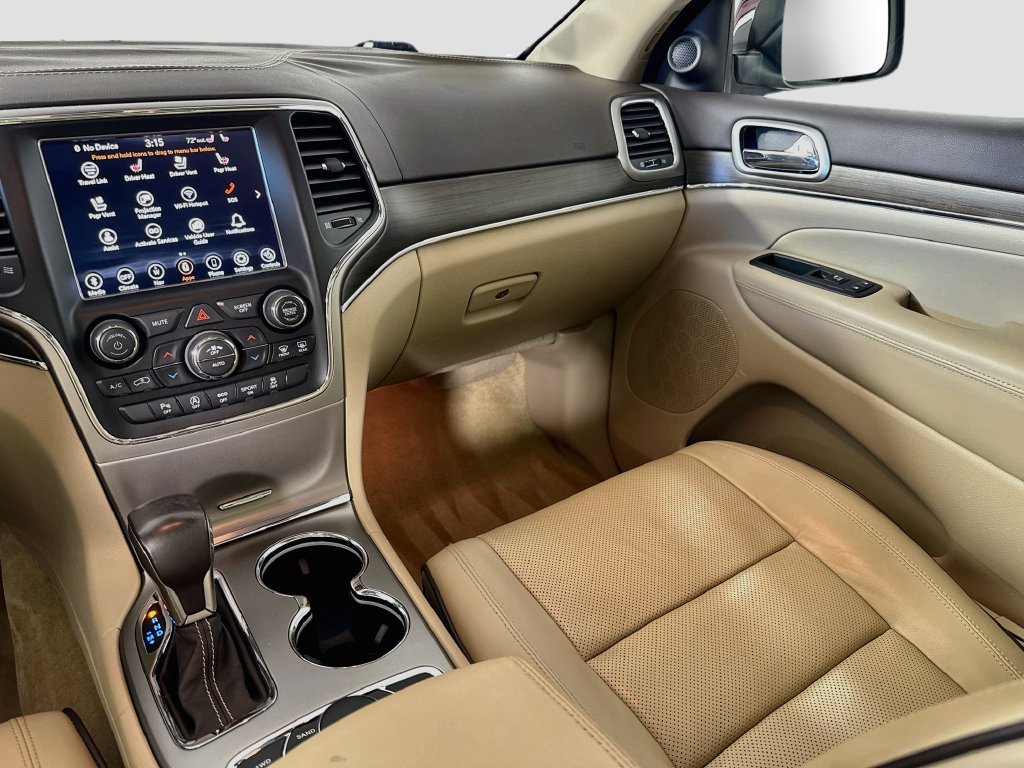 Used 2018 Jeep Grand Cherokee Overland AWD/4WD image 25