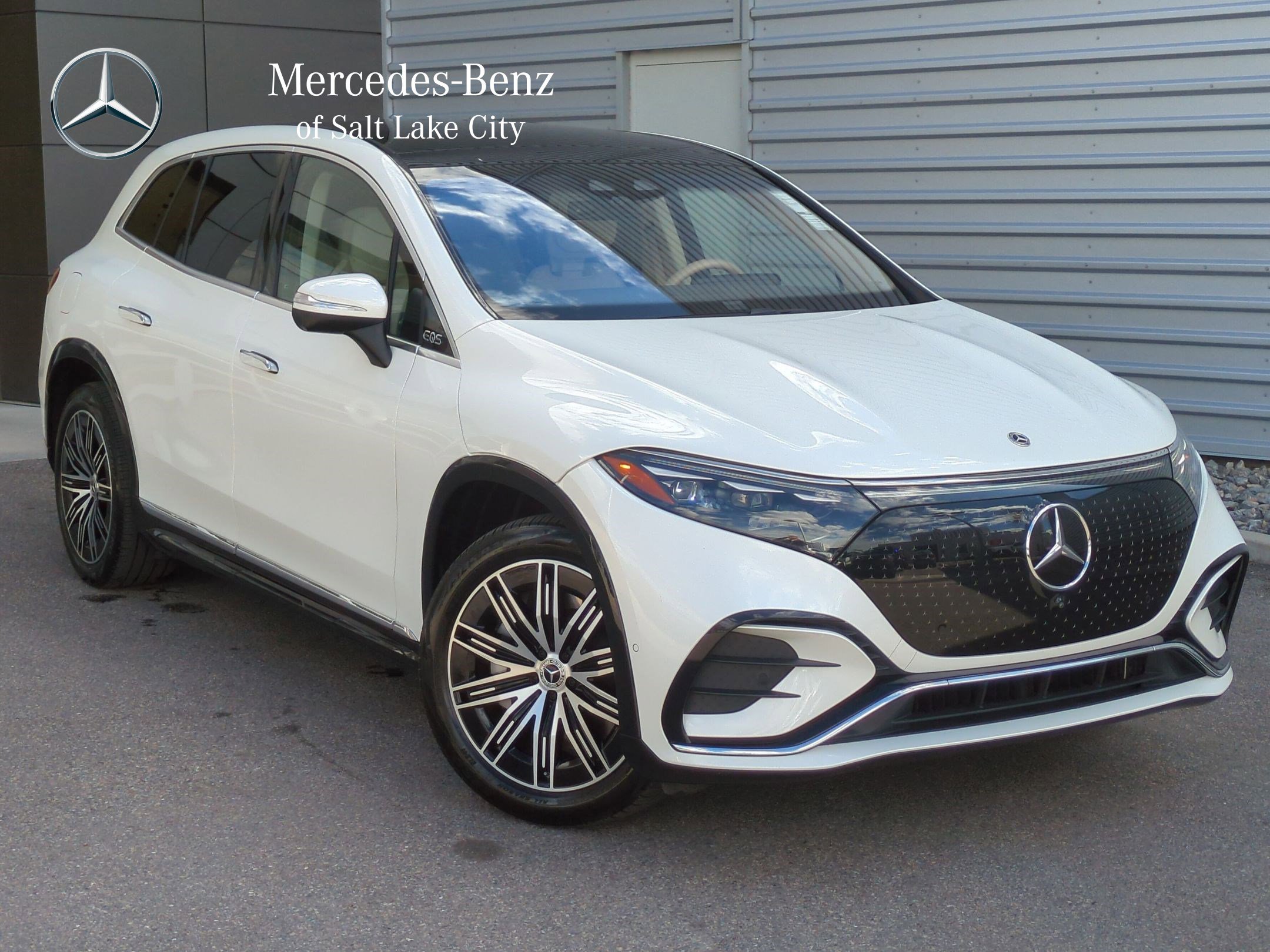 Used 2023 Mercedes-Benz EQS 450+ 4MATIC SUV image 1