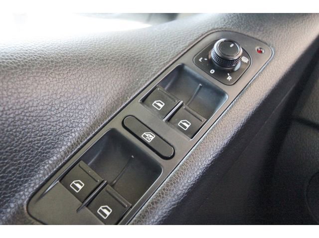 Used 2017 Volkswagen Tiguan S FWD image 19