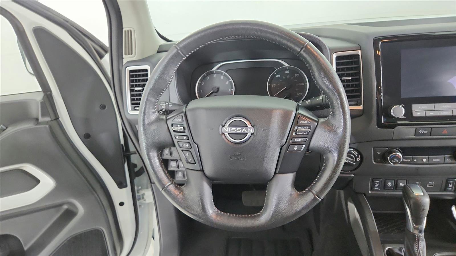 Used 2024 Nissan Frontier SV w/ Hardbody Edition AWD/4WD image 11