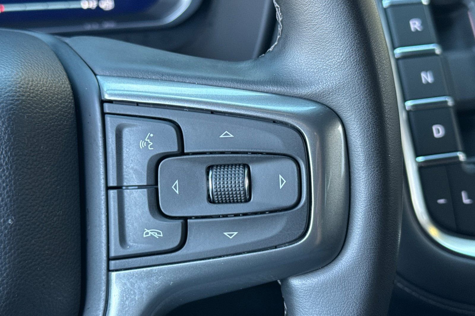 Used 2023 Chevrolet Tahoe Z71 image 34