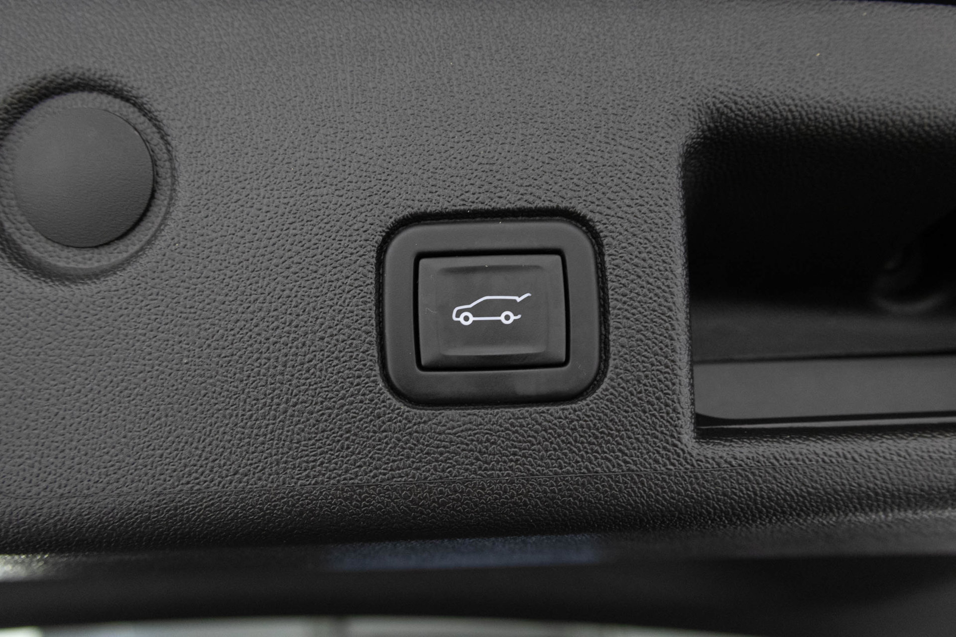 Used 2023 Chevrolet Equinox LT w/ Driver Convenience Package FWD image 38